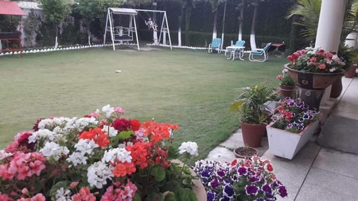 Alaf Laila Guest House Abbottabad Exterior foto